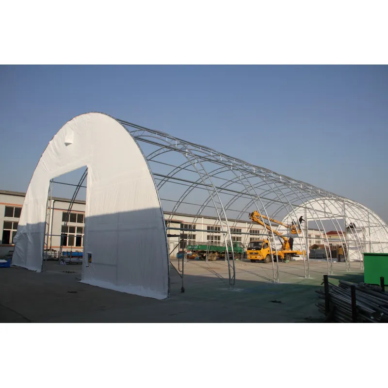 Zakrivená stanová hala 15,25x30,5 m PVC 900g/m2